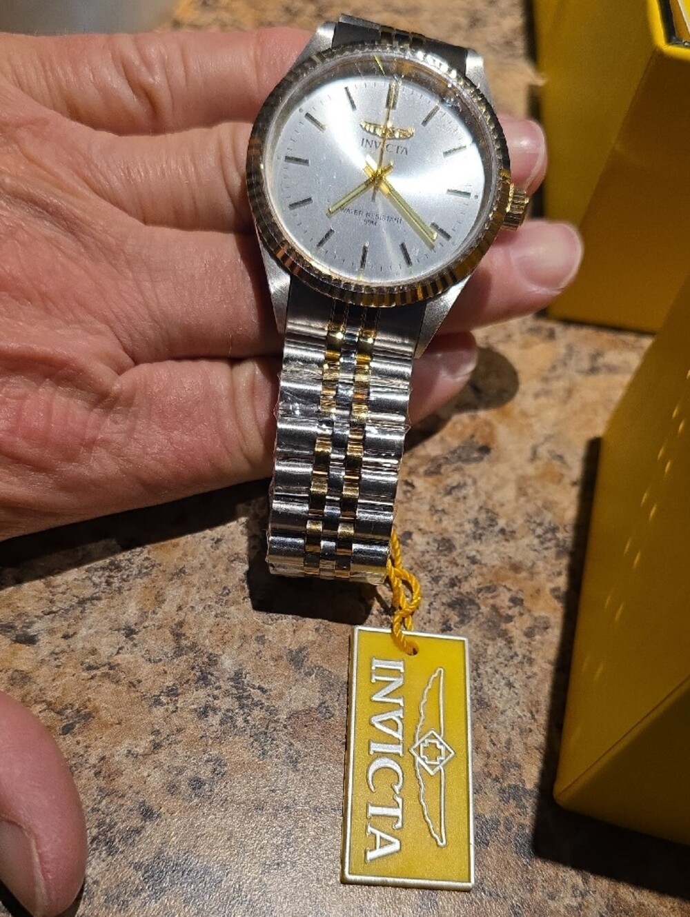 Invicta Two-Tone Silver and Gold Men's Bracelet Watch - Picture 4 of 8